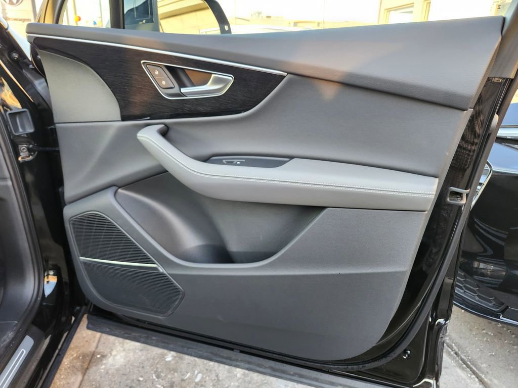 Certified 2025 Audi Q7 3.0T Premium Plus w/ Premium Plus Package image 23