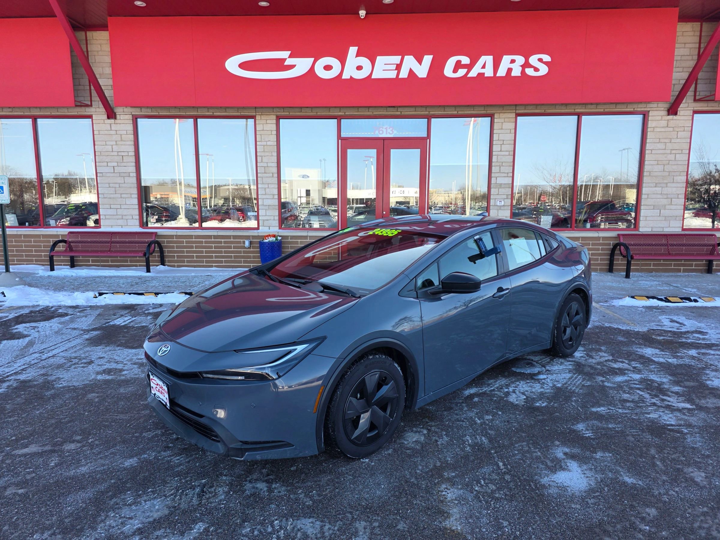 Used 2024 Toyota Prius LE image 1