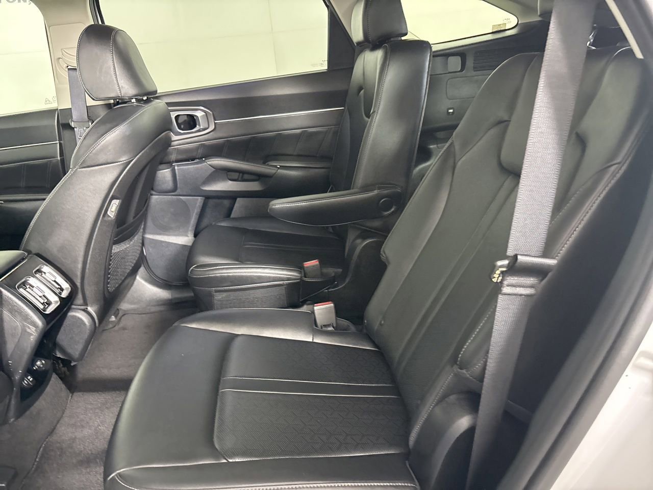 Used 2023 Kia Sorento SX FWD image 22