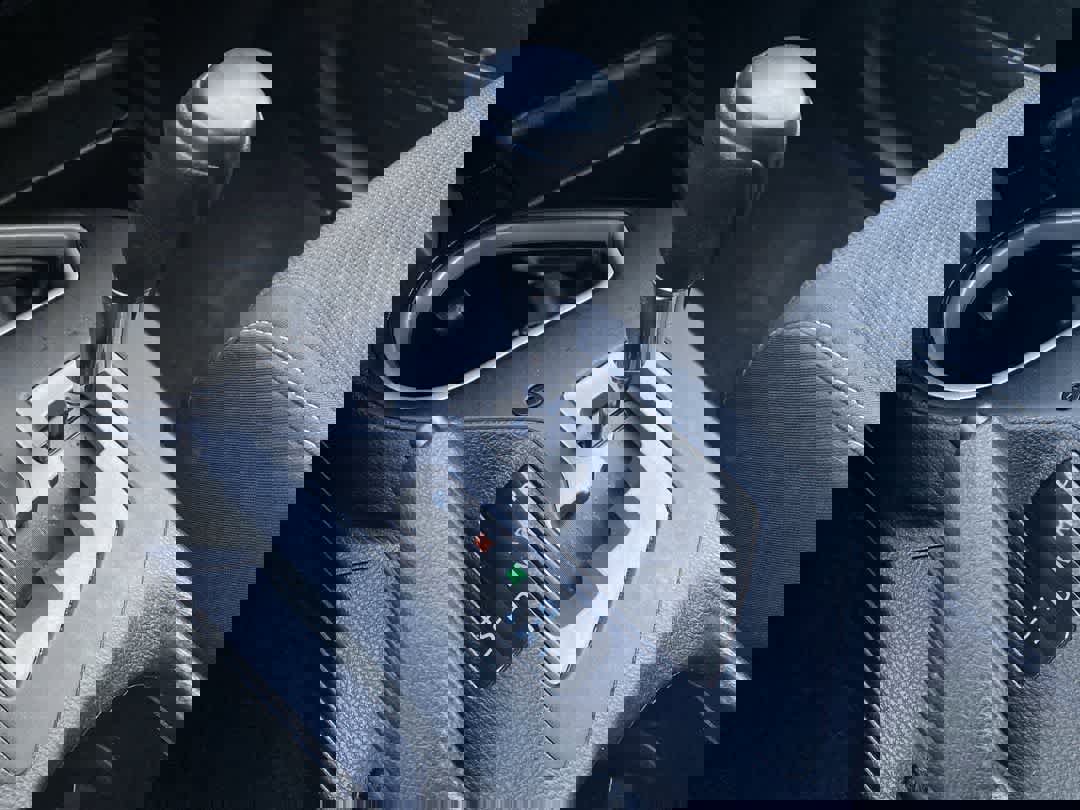 Used 2018 Toyota RAV4 XLE image 19