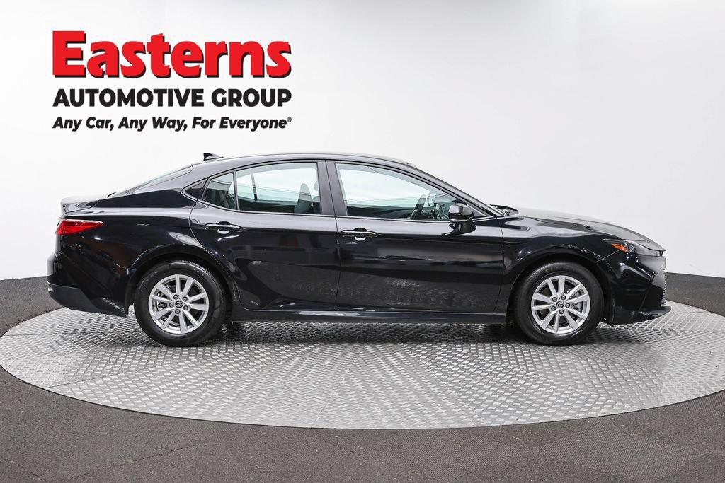 Used 2025 Toyota Camry LE FWD image 4