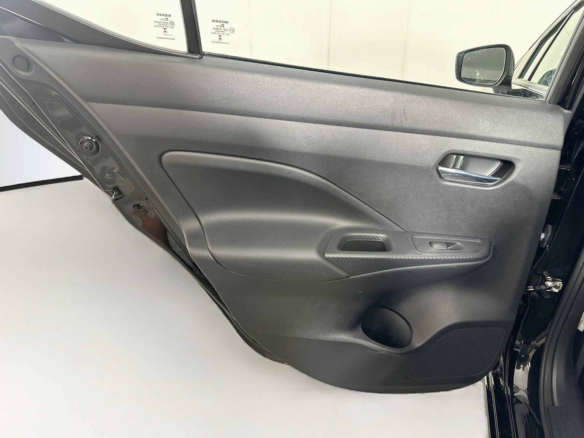 Used 2025 Nissan Versa SV FWD image 24