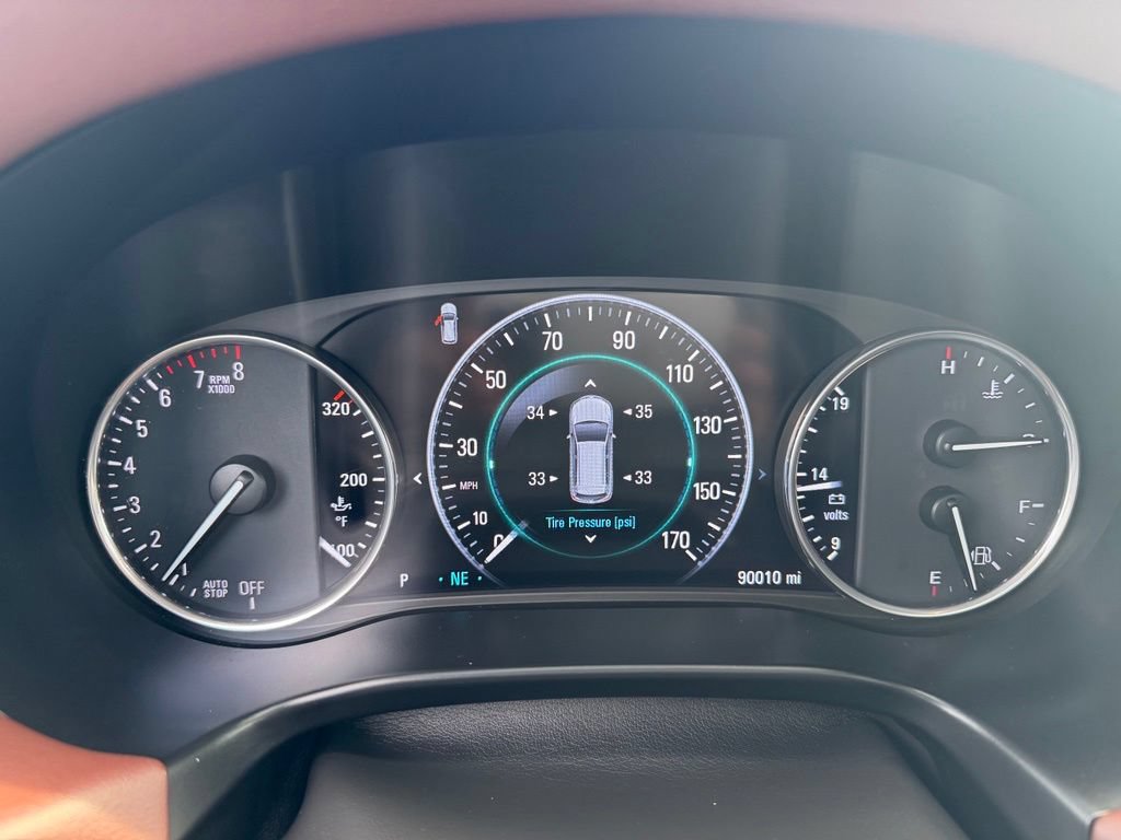 Used 2019 Buick Enclave Avenir w/ Avenir Technology Package AWD/4WD image 19