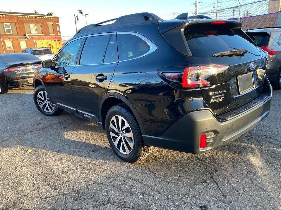 Used 2022 Subaru Outback Premium image 37