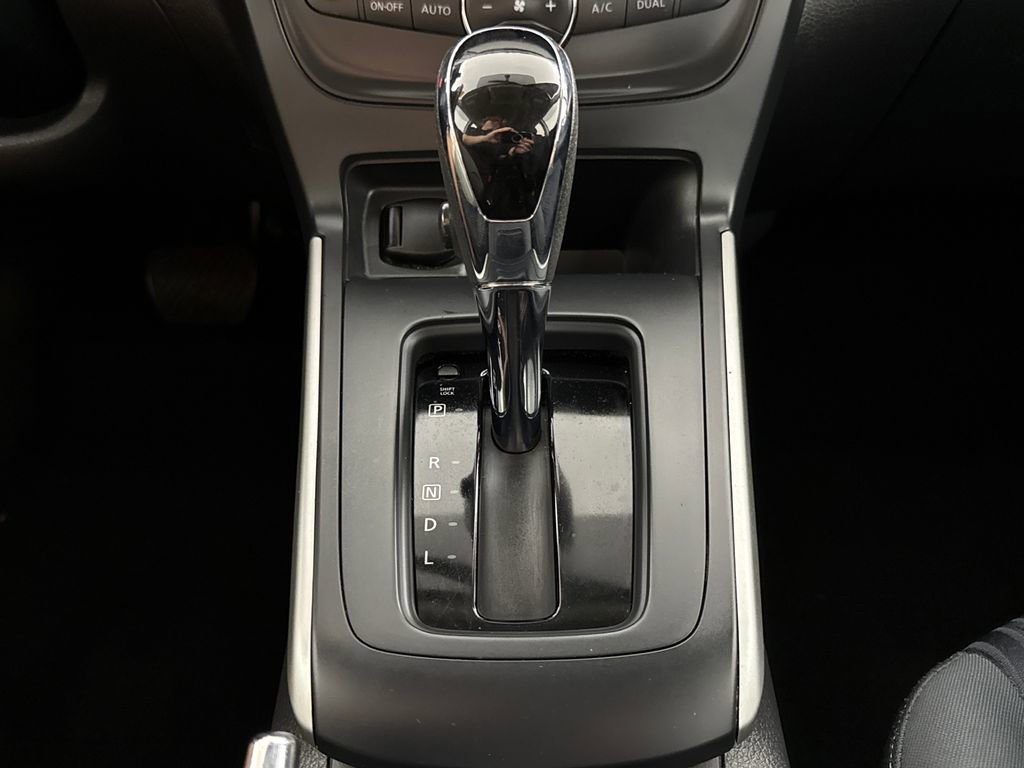 Used 2019 Nissan Sentra SV w/ Special Edition Package FWD image 18