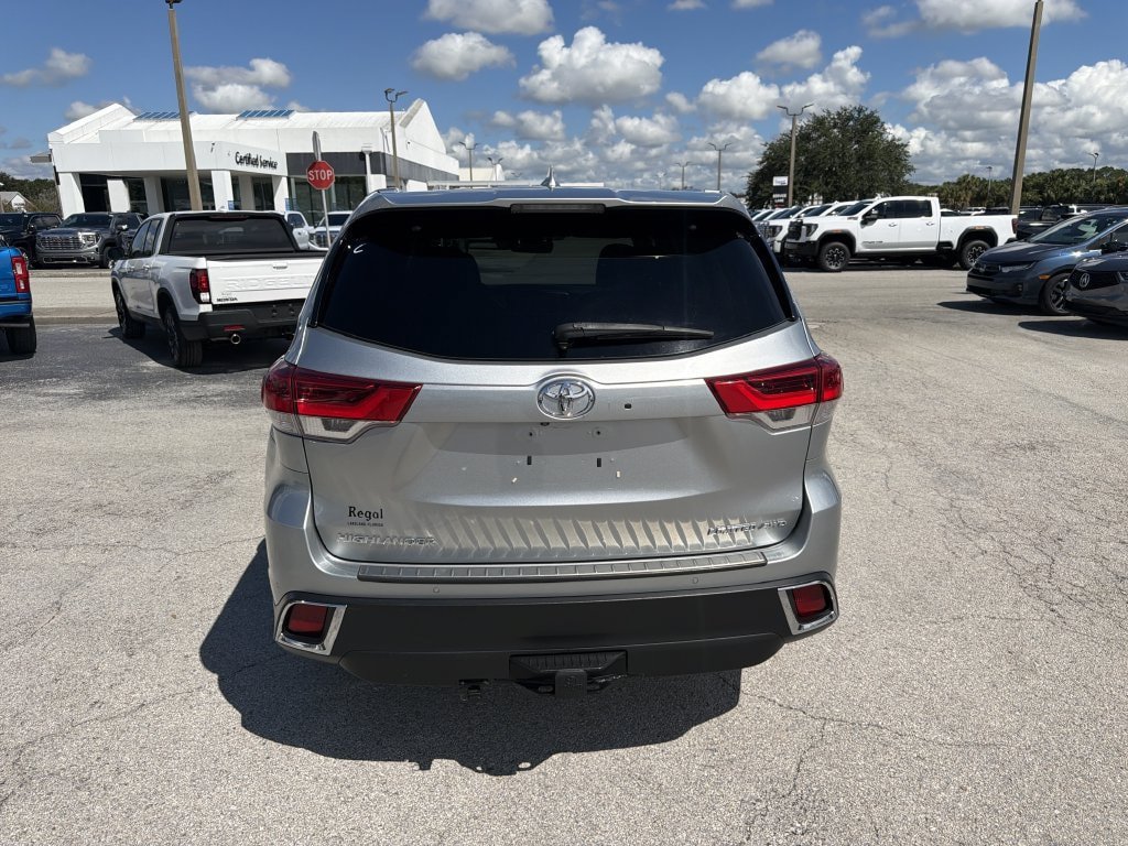Used 2018 Toyota Highlander Limited AWD/4WD image 5
