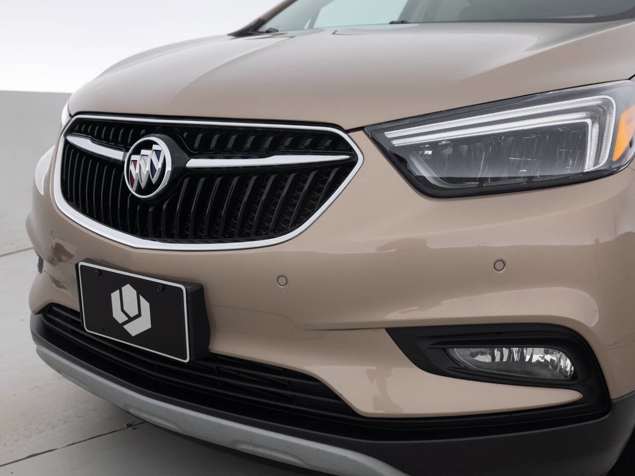 Used 2019 Buick Encore Essence w/ Experience Buick Package FWD image 16