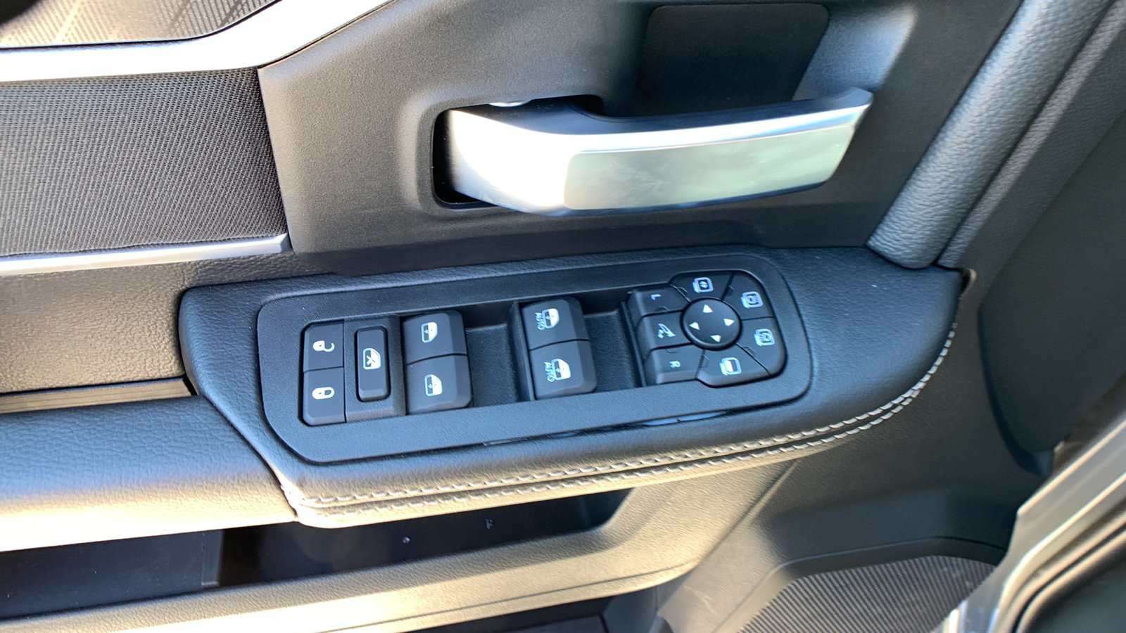New 2026 RAM 2500 Big Horn AWD/4WD image 12