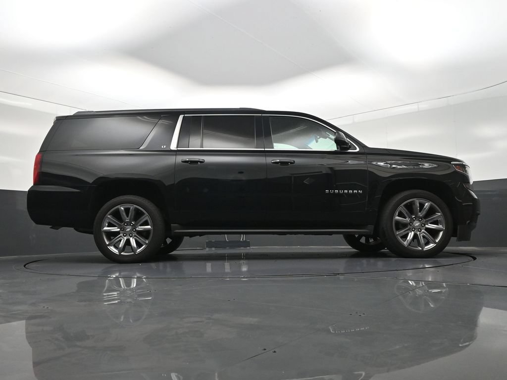 Used 2019 Chevrolet Suburban LT AWD/4WD image 28