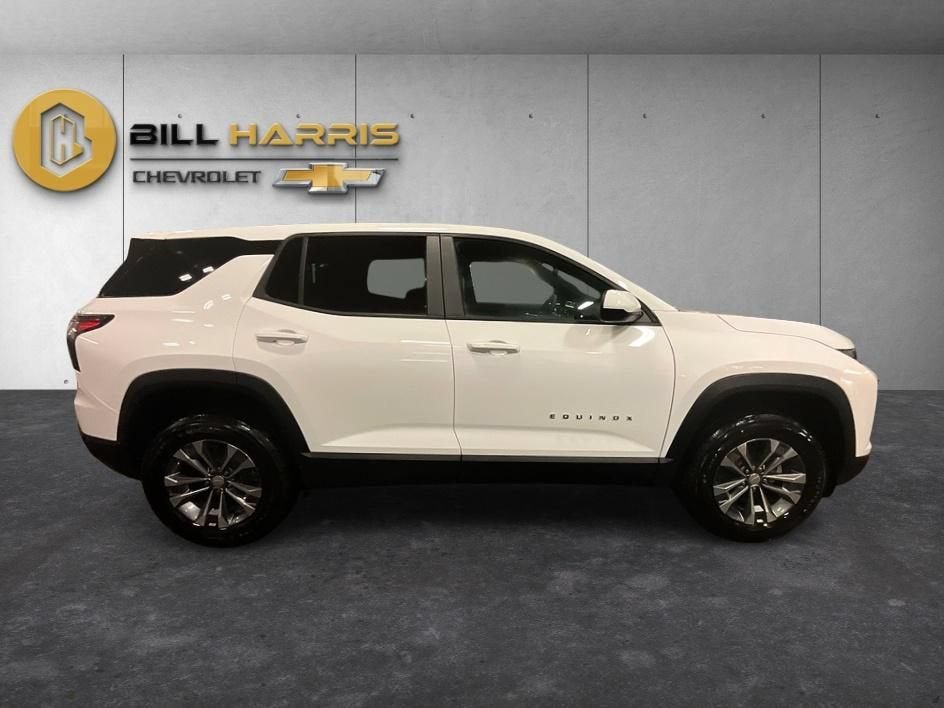 New 2027 Chevrolet Equinox LT FWD image 11