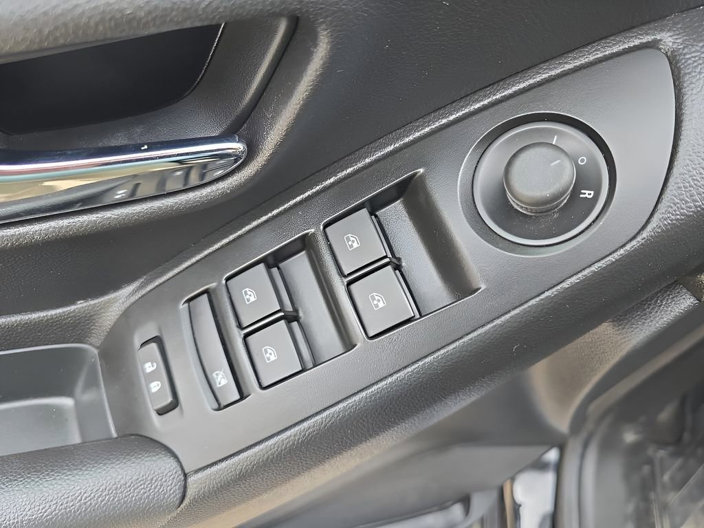 Used 2019 Chevrolet Trax LT w/ LT Convenience Package image 11