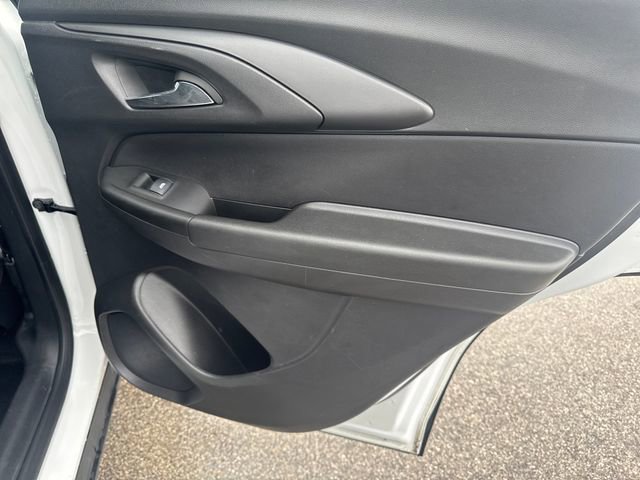 Used 2025 Chevrolet TrailBlazer LT AWD/4WD image 30