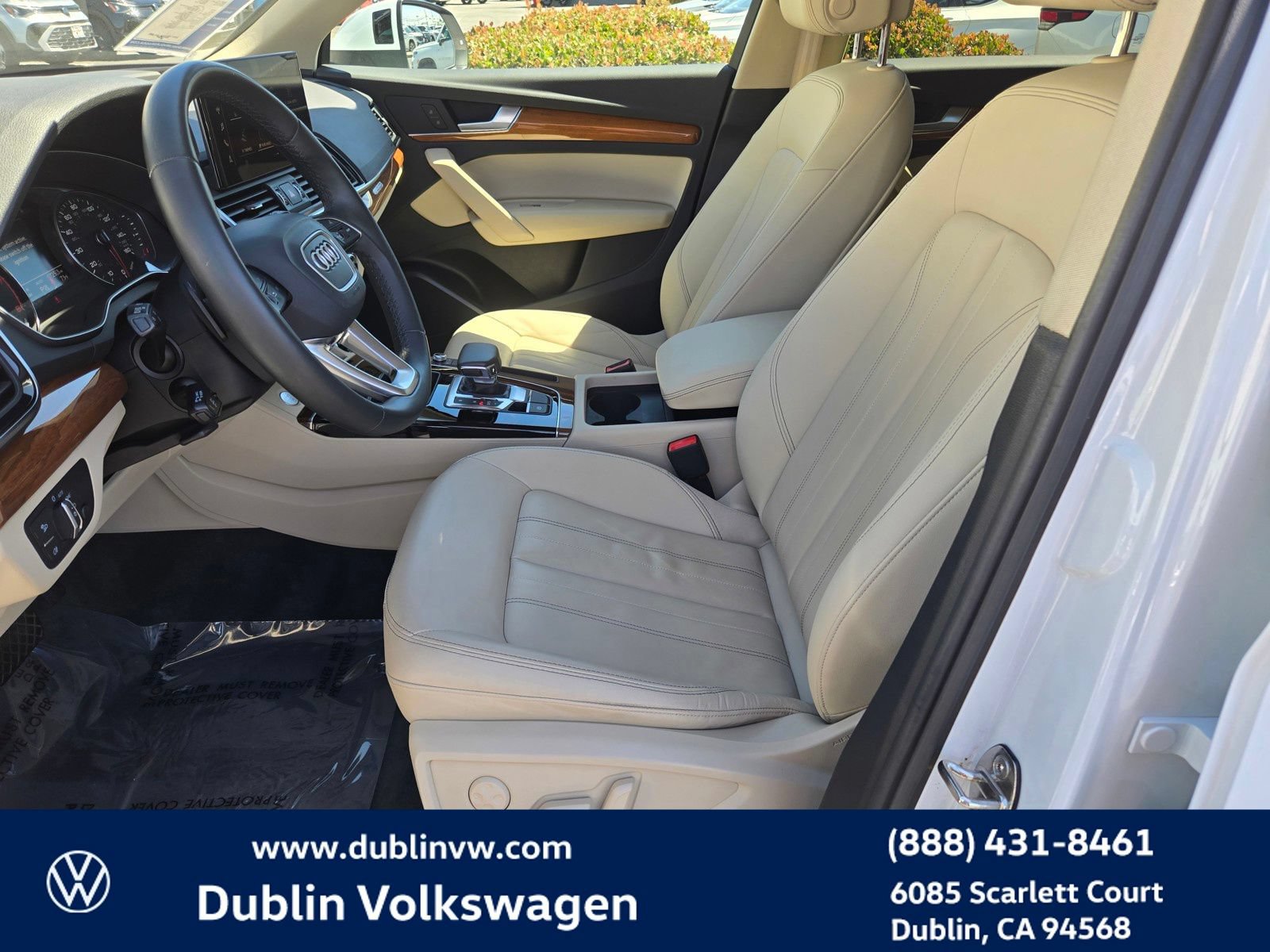 Used 2023 Audi Q5 2.0T Premium w/ Convenience Package AWD/4WD image 16