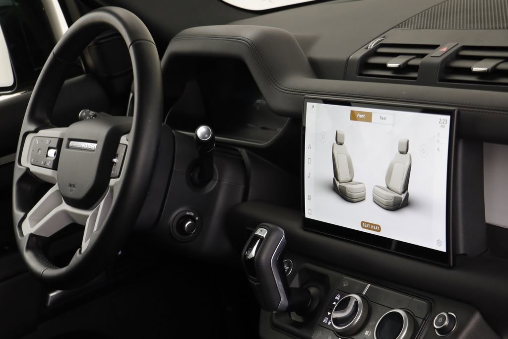 Used 2025 Land Rover Defender 130 S image 22