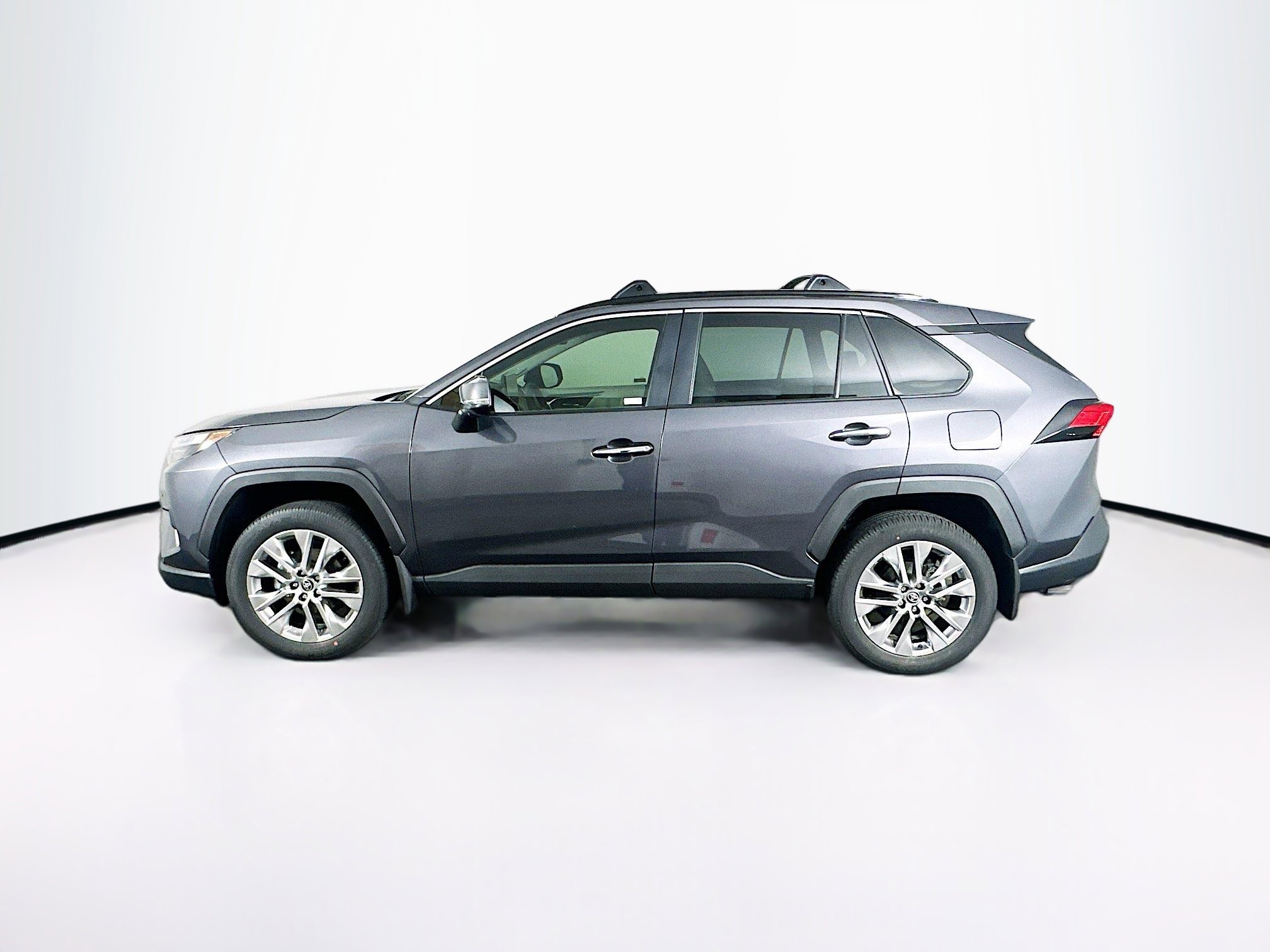 Used 2025 Toyota RAV4 Limited w/ Advanced Technology Package image 4