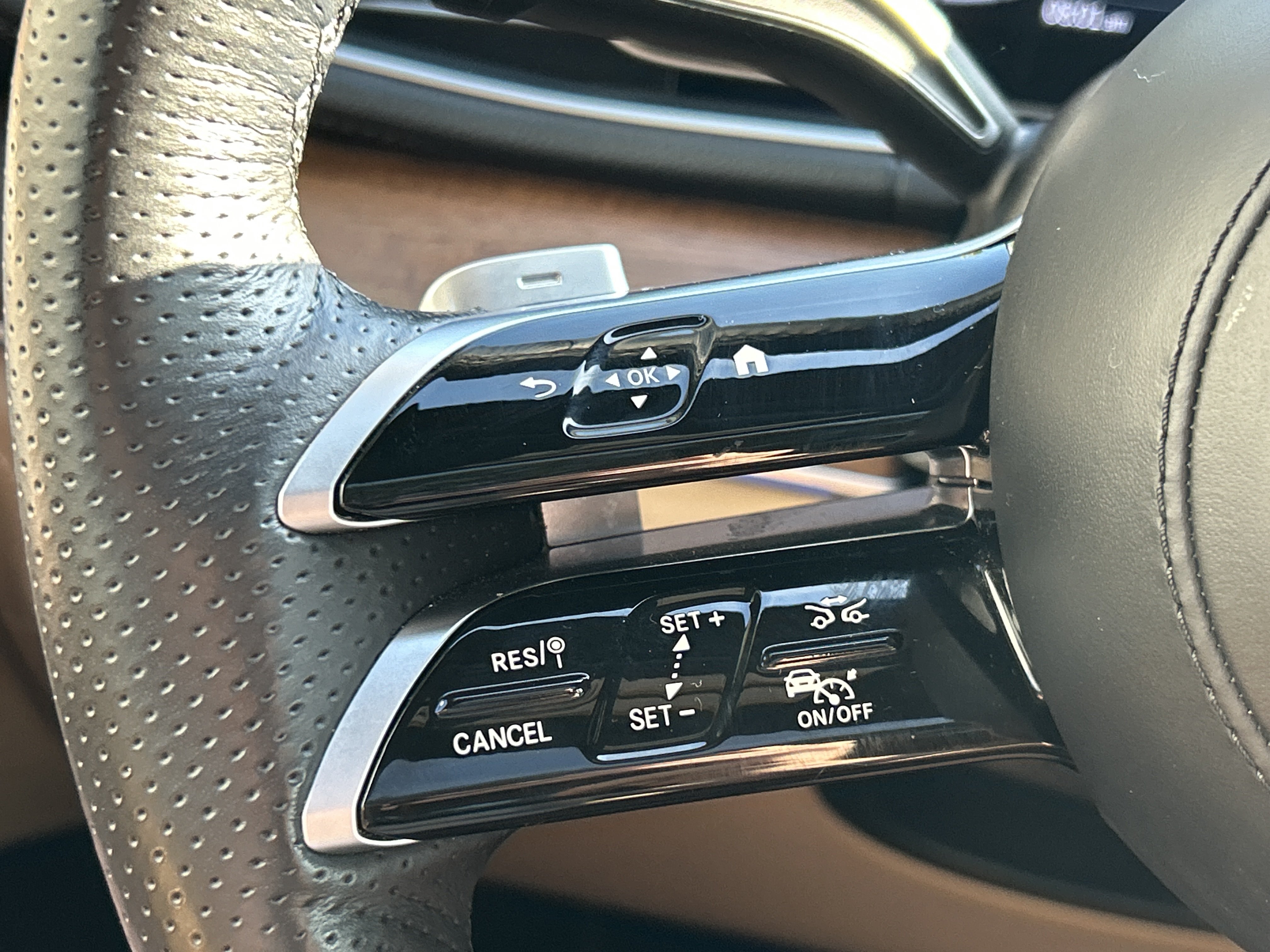 Certified 2024 Mercedes-Benz GLS 450 4MATIC image 29