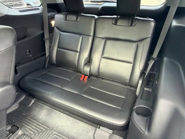 Used 2021 Ford Explorer Limited w/ Equipment Group 301A AWD/4WD image 17