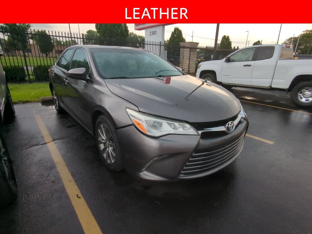 Used 2015 Toyota Camry XLE FWD image 3