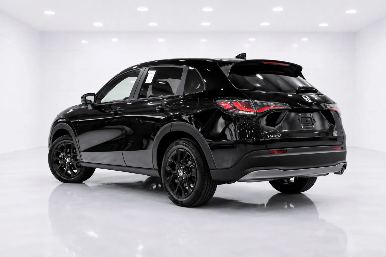 Used 2023 Honda HR-V Sport image 3