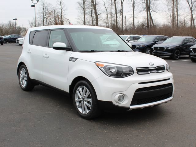 Used 2017 Kia Soul + image 1