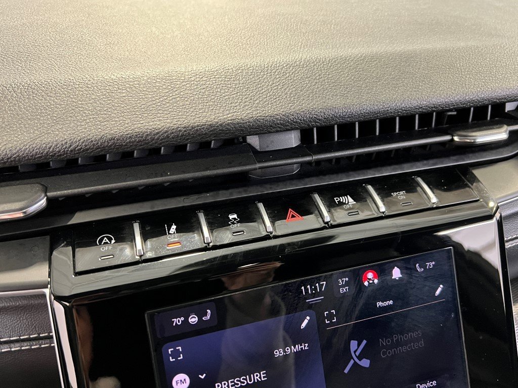 Certified 2024 Jeep Grand Cherokee L Altitude image 40