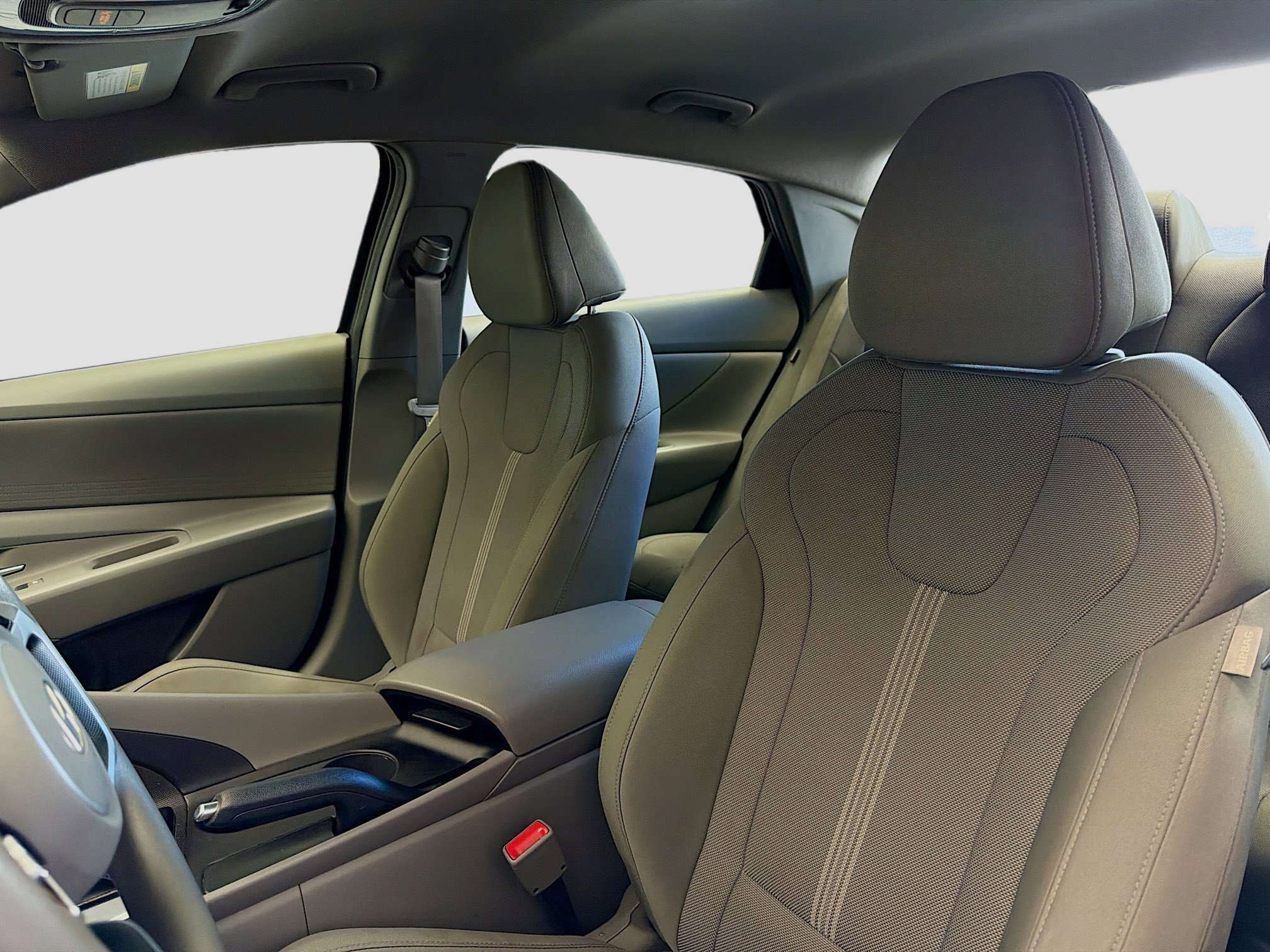 Used 2024 Hyundai Elantra SE image 12