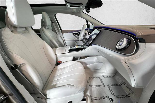 New 2026 Mercedes-Benz EQE 320 4MATIC SUV image 26