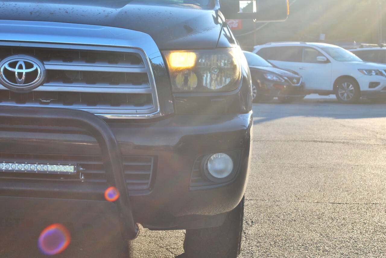 Used 2008 Toyota Sequoia Limited RWD image 3