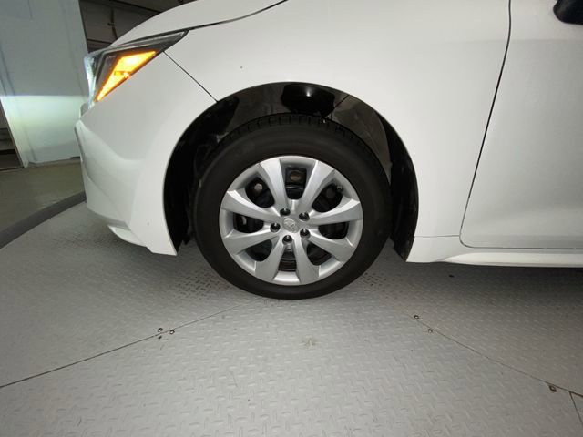 Used 2022 Toyota Corolla LE FWD image 10