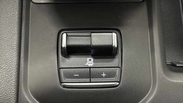 Used 2023 GMC Sierra 1500 AT4 w/ AT4 Premium Package AWD/4WD image 34