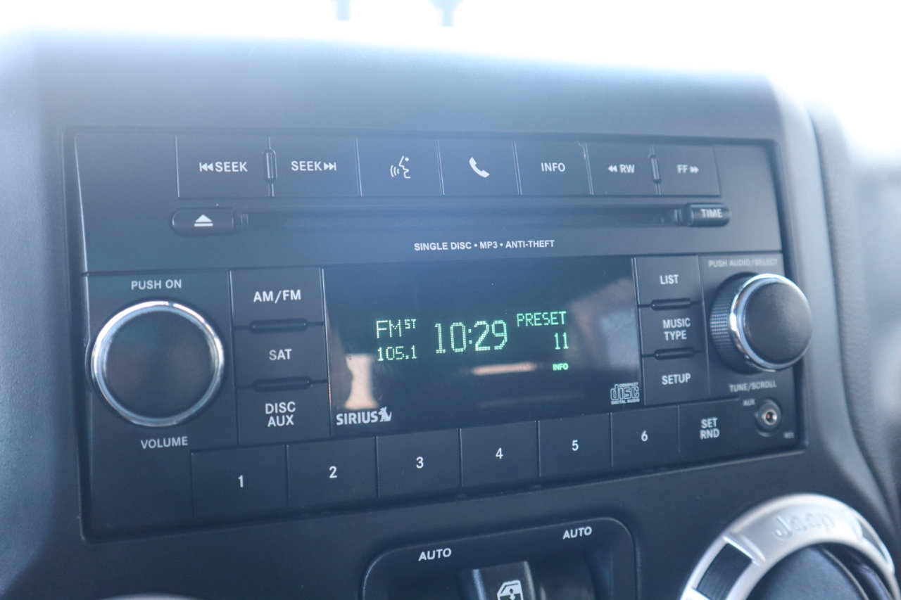 Used 2014 Jeep Wrangler Unlimited Rubicon w/ Connectivity Group image 65