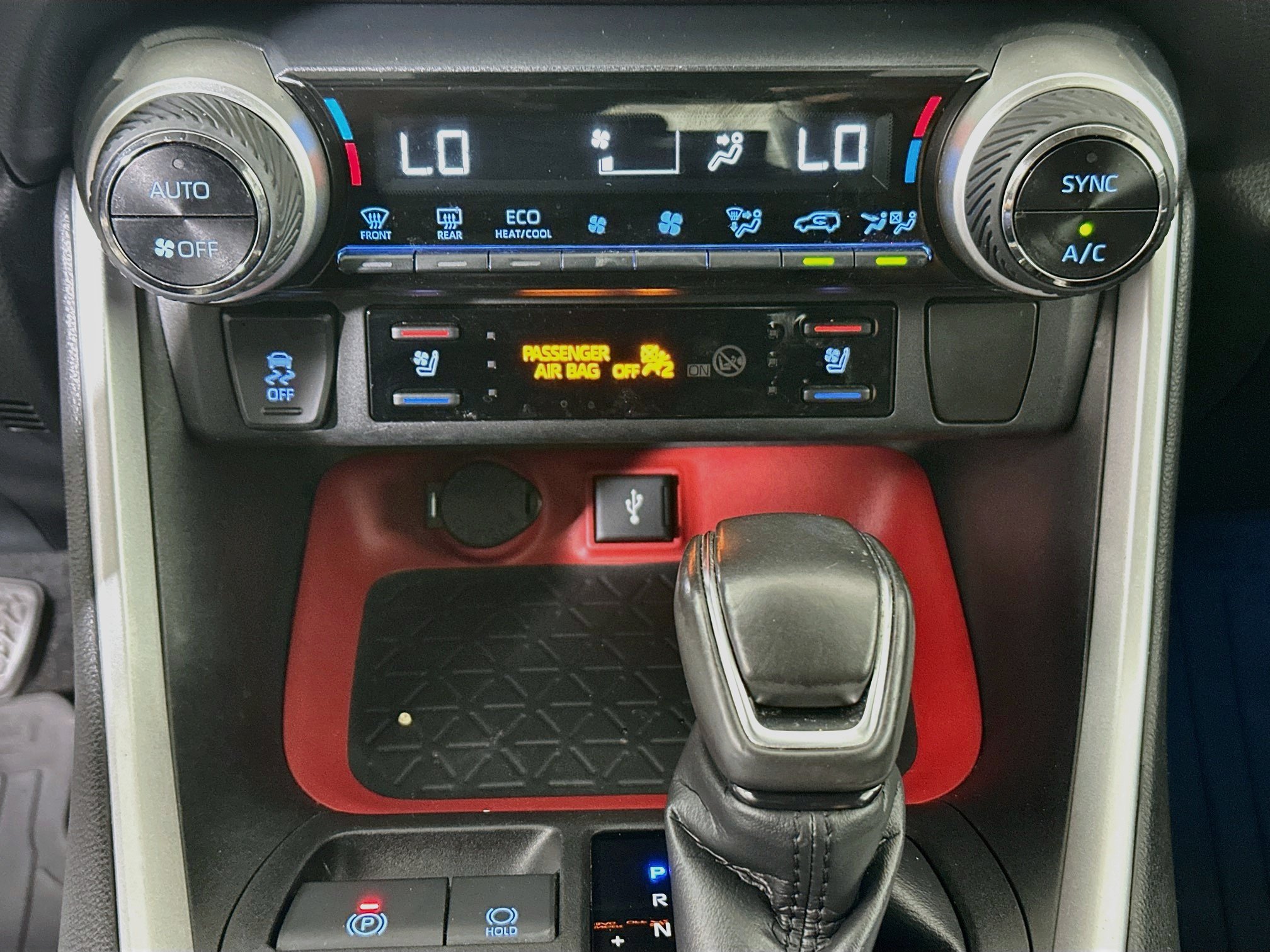 Used 2020 Toyota RAV4 TRD Off-Road w/ TRD Off-Road Weather Package AWD/4WD image 23