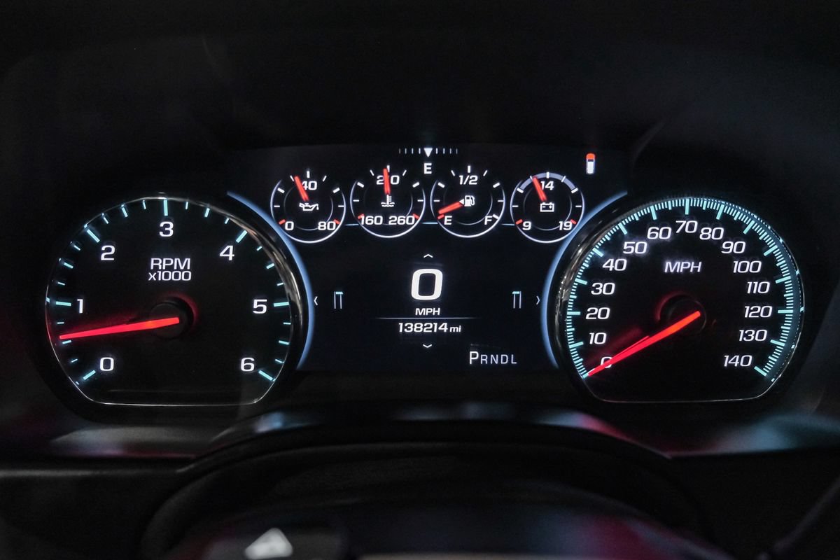 Used 2017 GMC Yukon XL Denali w/ Open Road Package AWD/4WD image 18
