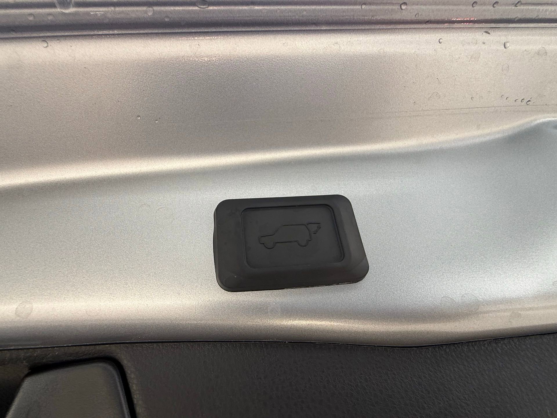 Used 2025 Toyota RAV4 XLE w/ Convenience Package image 27