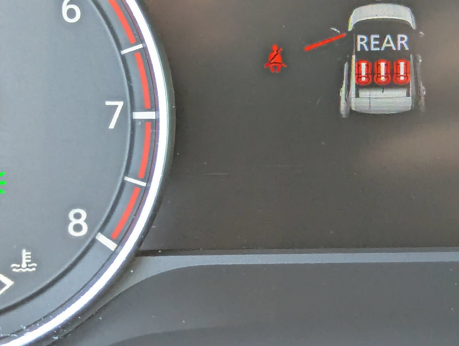 Used 2025 Nissan Rogue SV FWD image 38
