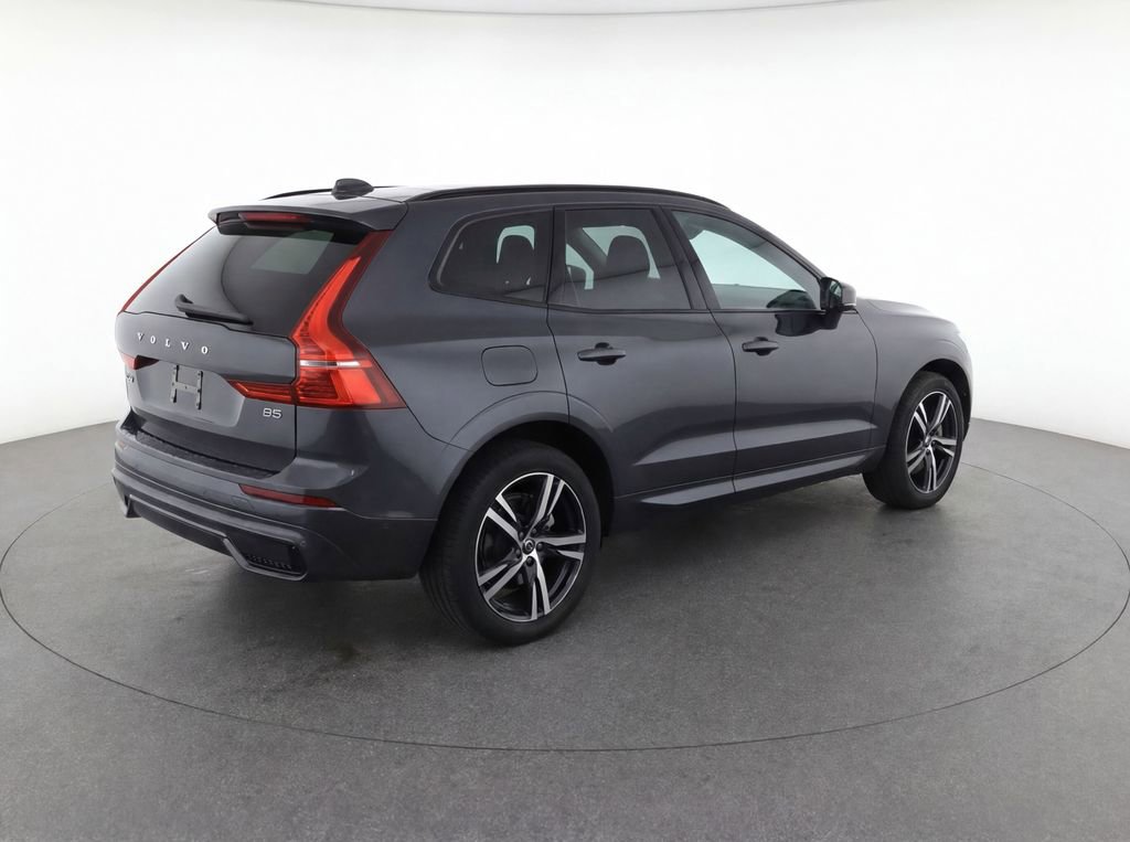 Used 2022 Volvo XC60 B5 R-Design AWD/4WD image 4