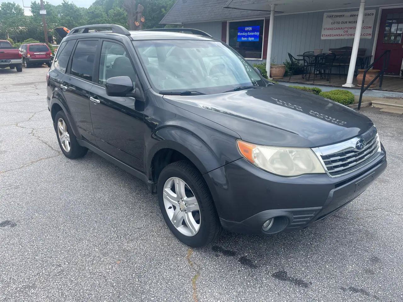 Used 2010 Subaru Outback 2.5i Limited w/ Popular Equipment Group 2A AWD/4WD image 5