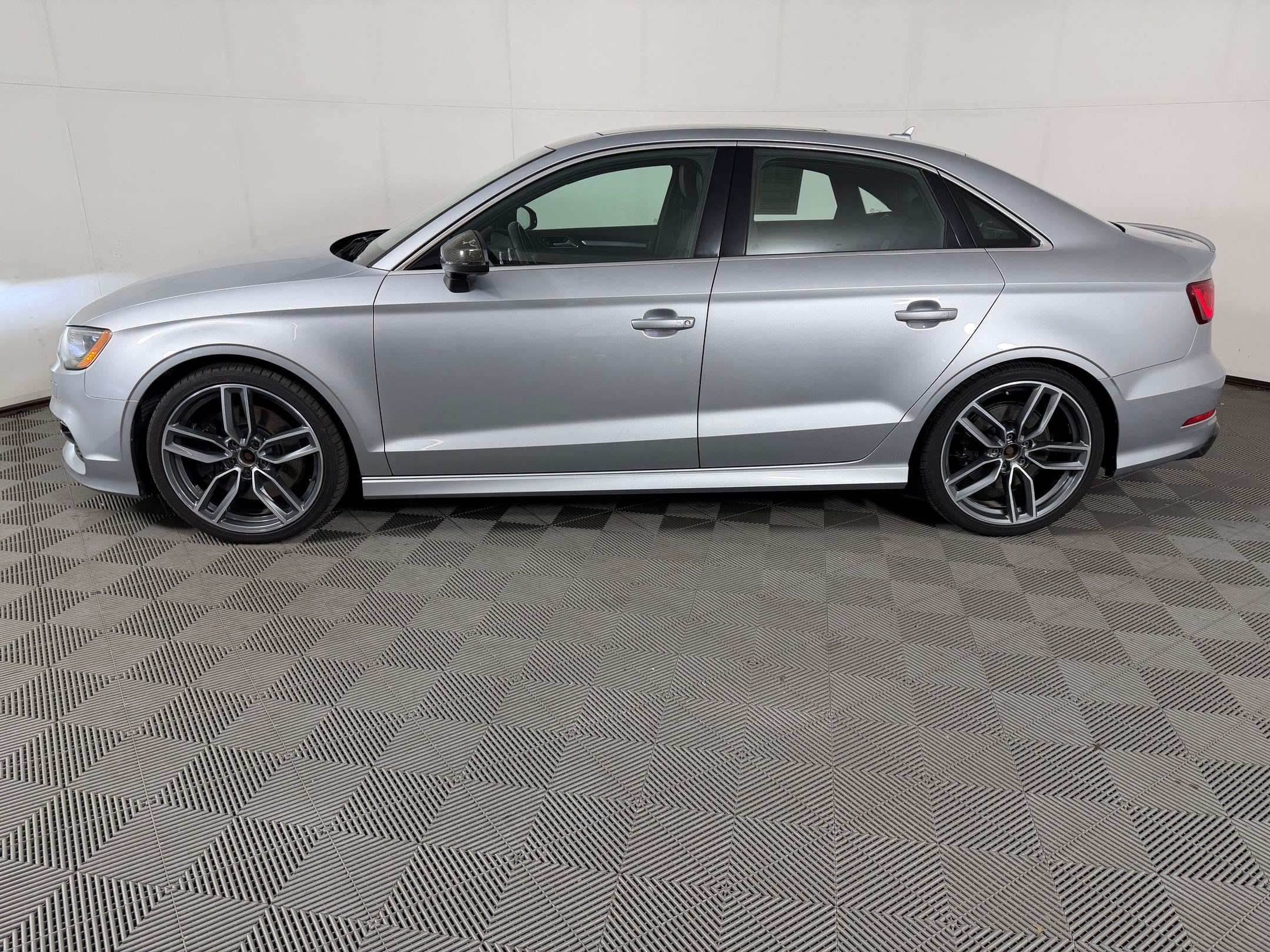 Used 2015 Audi S3 Premium Plus AWD/4WD image 2