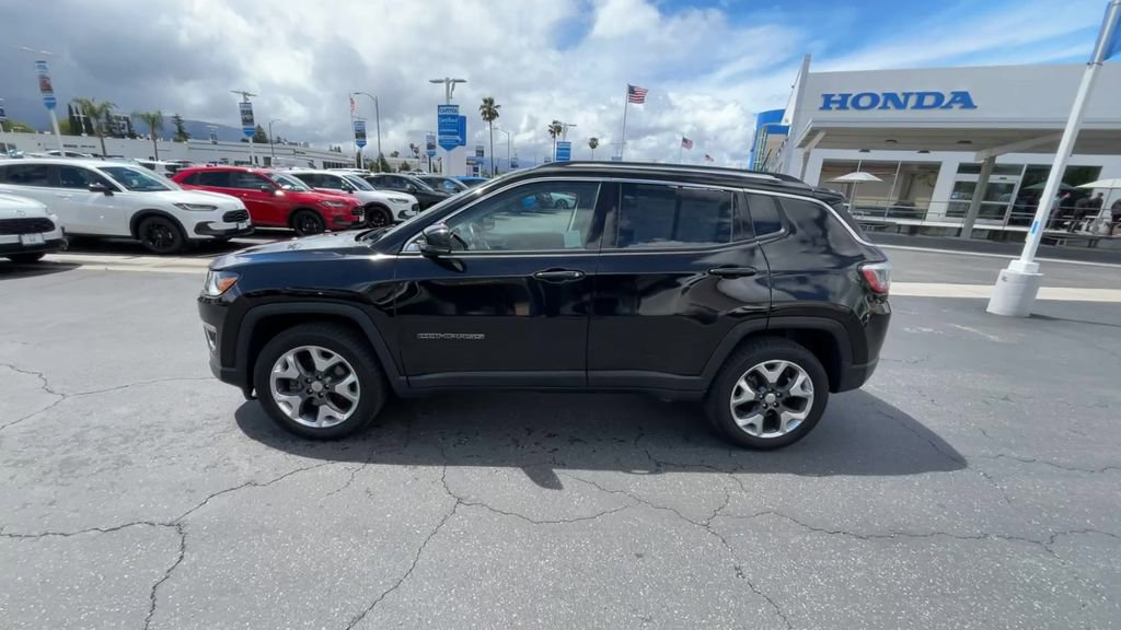 Used 2018 Jeep Compass Limited w/ Navigation Group AWD/4WD image 5