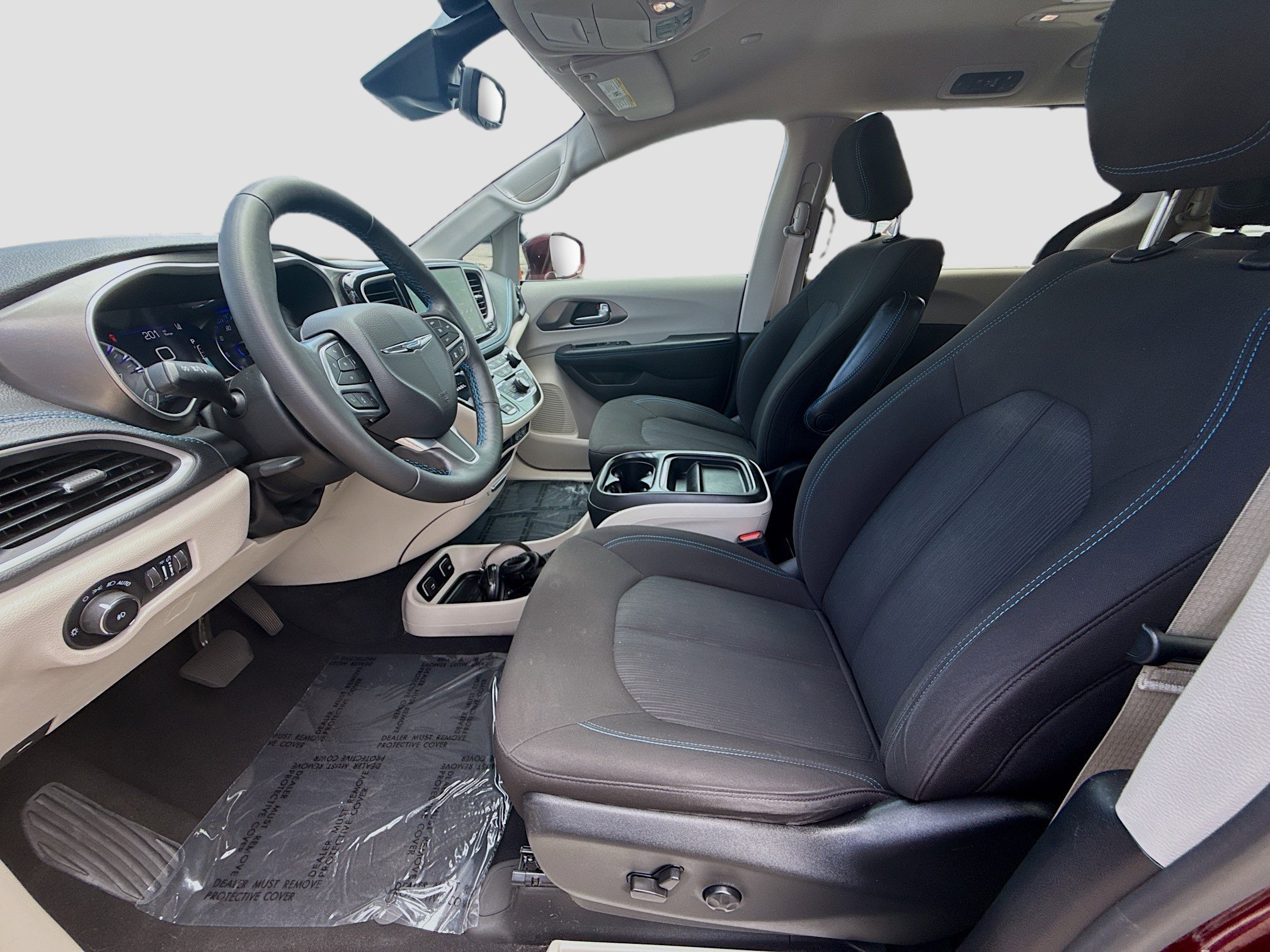 Used 2021 Chrysler Pacifica Touring w/ Cold Weather Group image 16