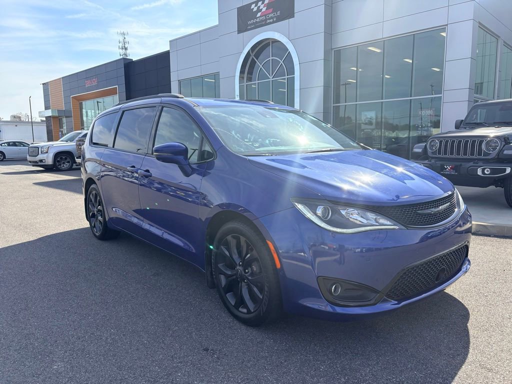 Used 2018 Chrysler Pacifica Limited