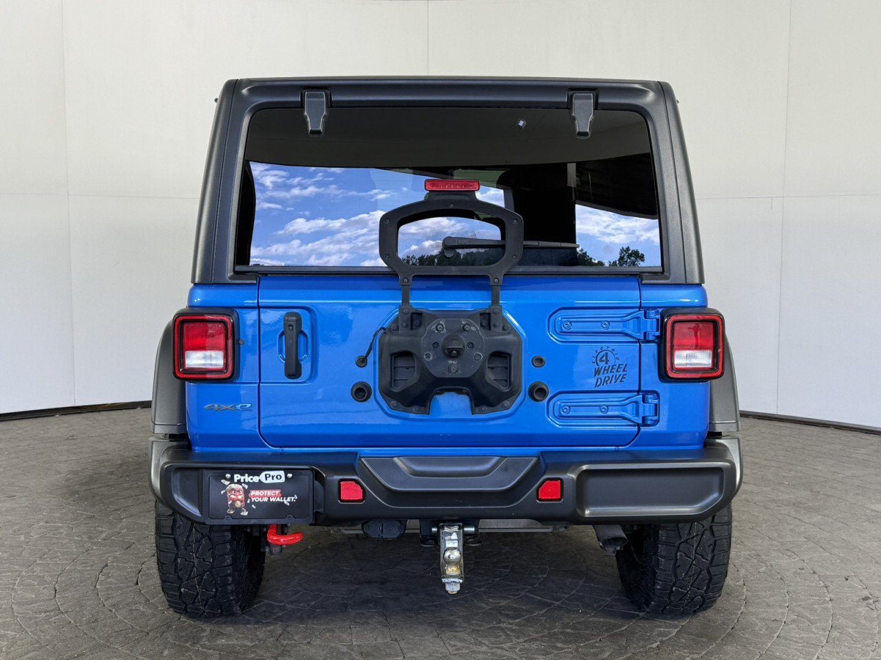 Used 2024 Jeep Wrangler Unlimited AWD/4WD image 6