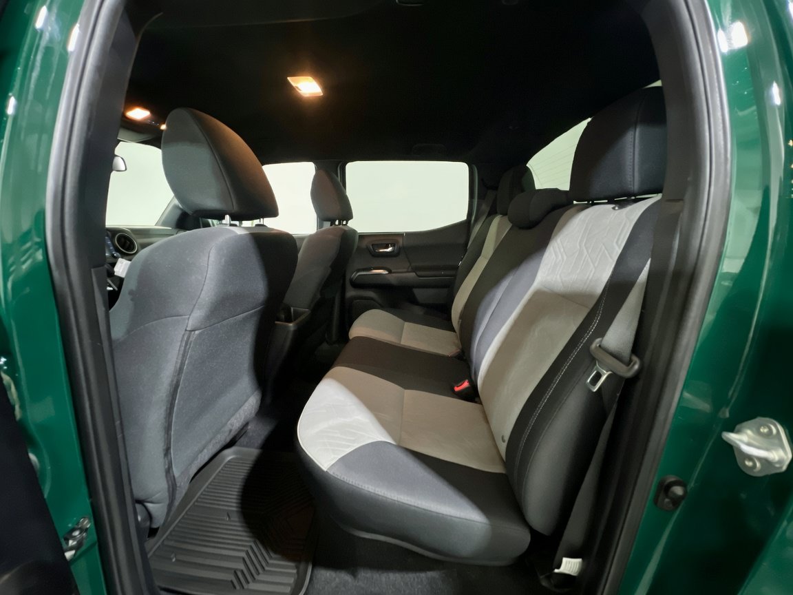 Used 2021 Toyota Tacoma TRD Sport w/ Technology Package RWD image 16