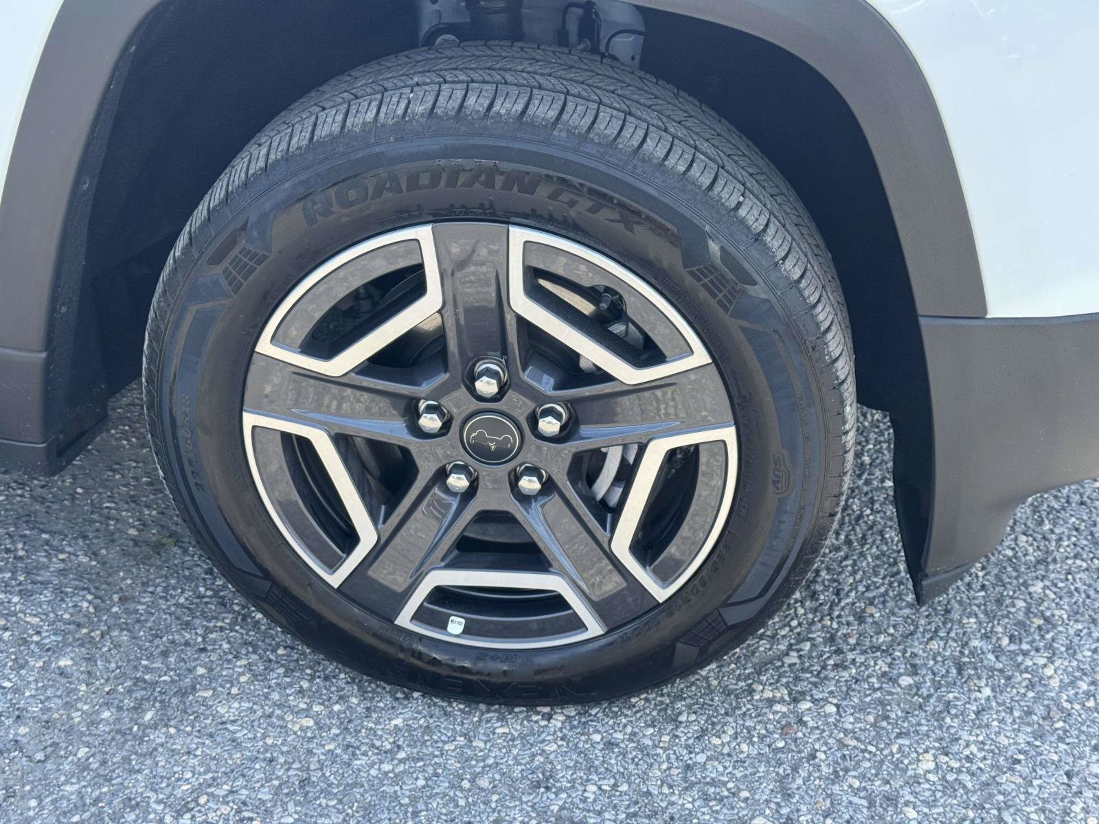 Used 2026 Jeep Cherokee Limited AWD/4WD image 9