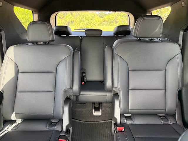 New 2026 Chevrolet Traverse LT w/ Sun and Wheel Package FWD image 25