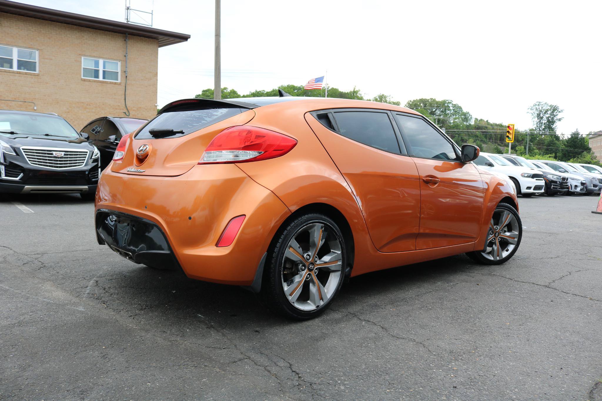 Used 2015 Hyundai Veloster w/ Option Group 03 FWD image 2