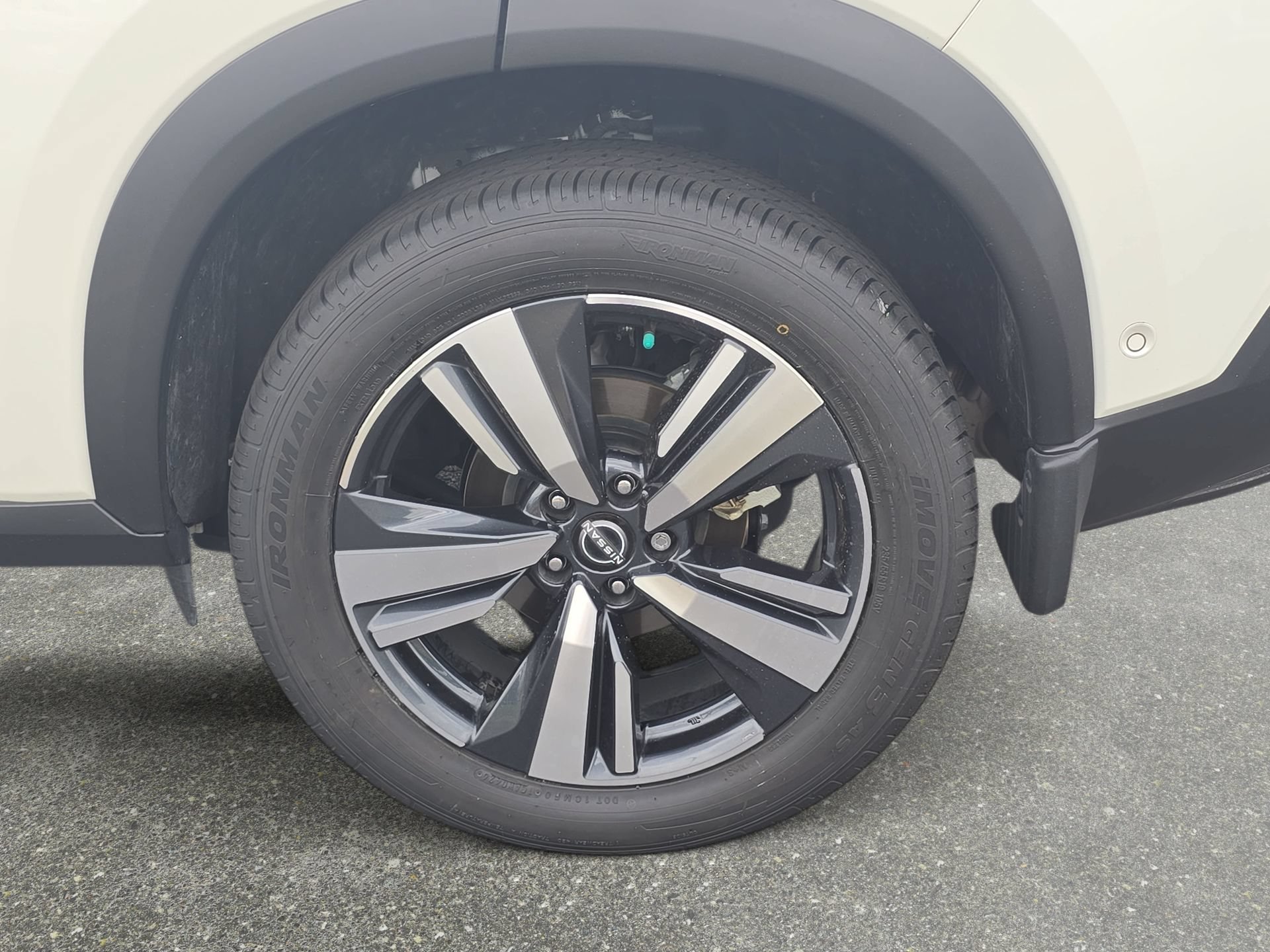 Used 2023 Nissan Rogue SL w/ SL Premium Package FWD image 32