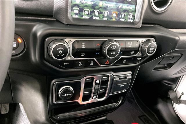 Used 2023 Jeep Wrangler Sahara image 15
