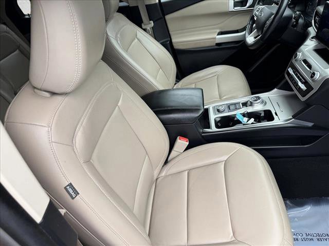 Used 2021 Ford Explorer XLT w/ Equipment Group 202A image 19