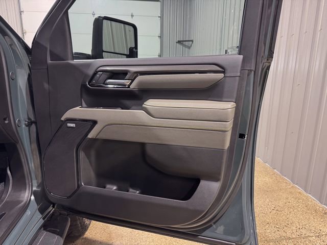Used 2025 Chevrolet Silverado 2500 ZR2 w/ Technology Package AWD/4WD image 24